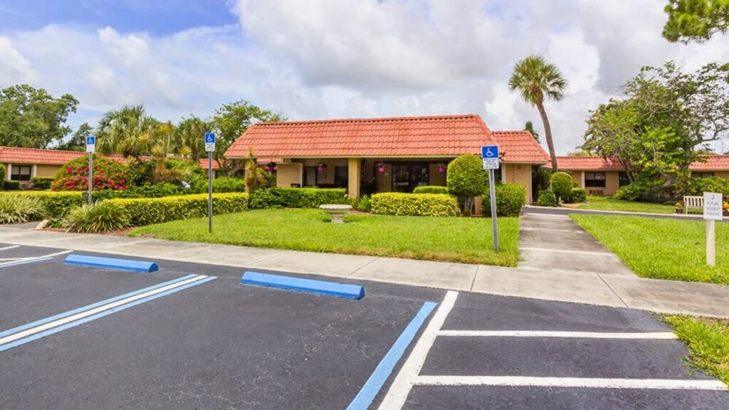 Brookdale Bradenton Gardens Large Entrance