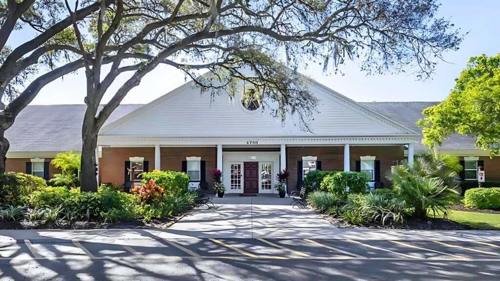 Brookdale Colonial Park Large Entrance.