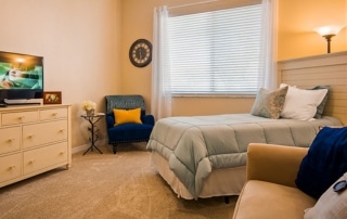 The Windsor of Bradenton Apartment Bedroom.