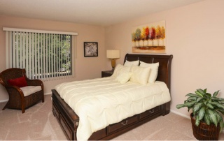 Lakehouse West Apartment Bedroom.