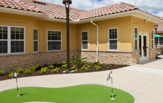 Liana of Venice Outside Area with Mini Golf.