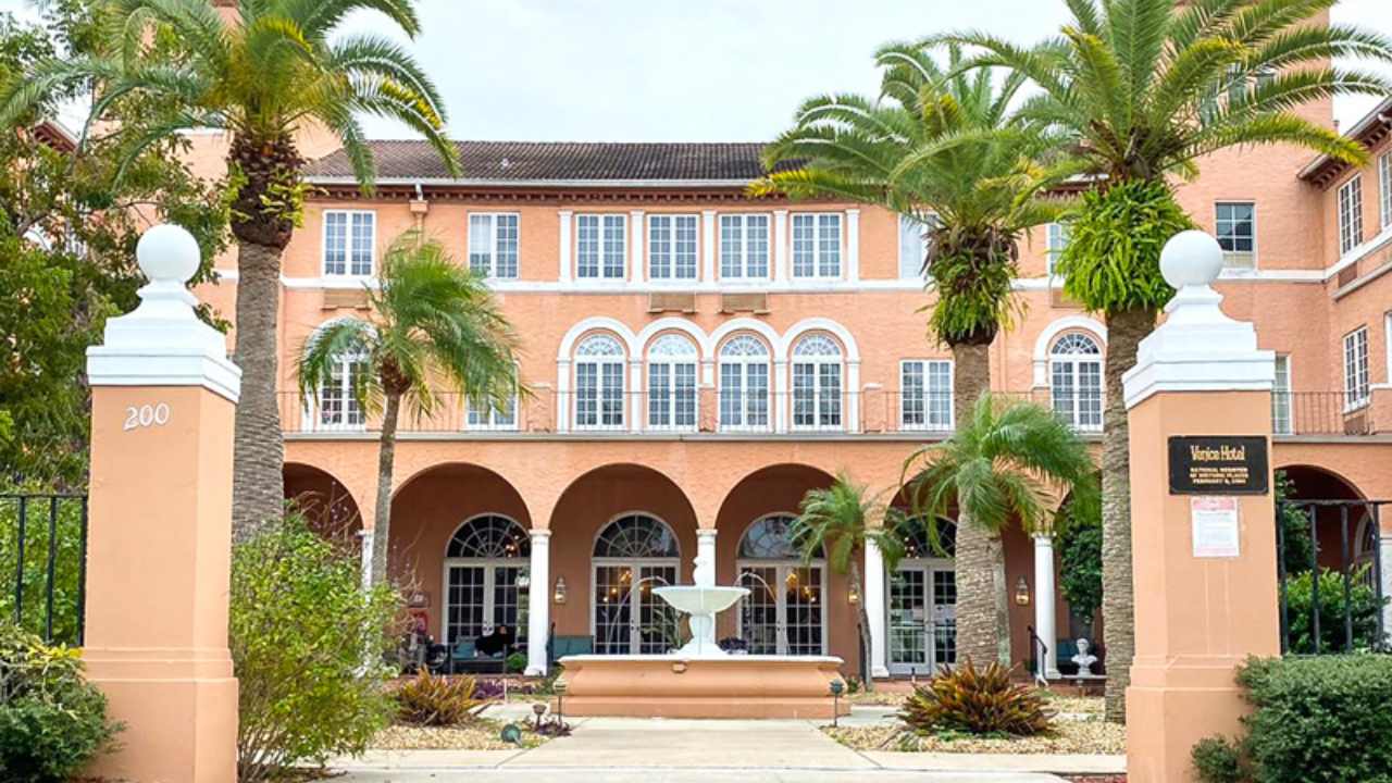 See outside The Pavillion of Downtown Venice Senior Living