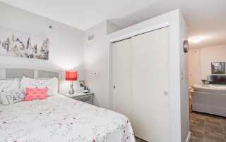 Venice Palms Senior Living Bedroom