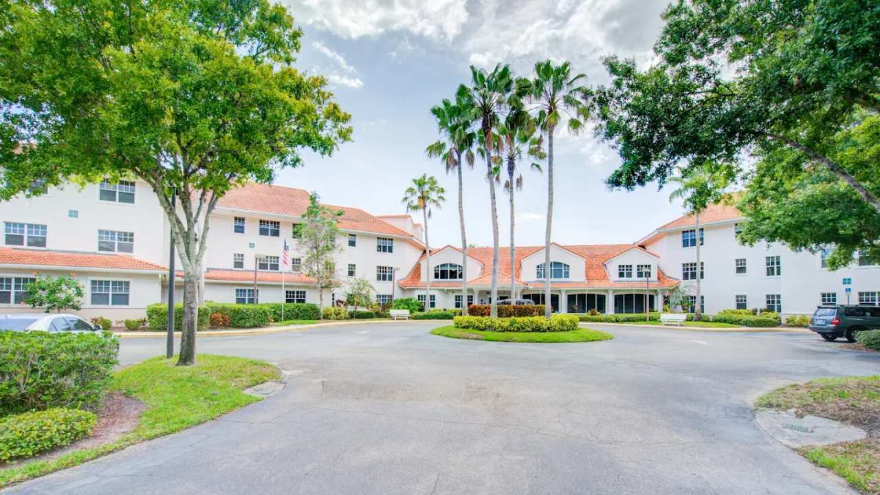 Venice Palms Senior Living Main Entrance